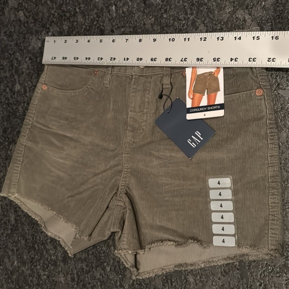 GAP OLIVE GREEN CORDUROY SHORTS FRAYED HEM SIZE 4 - Picture 10 of 10